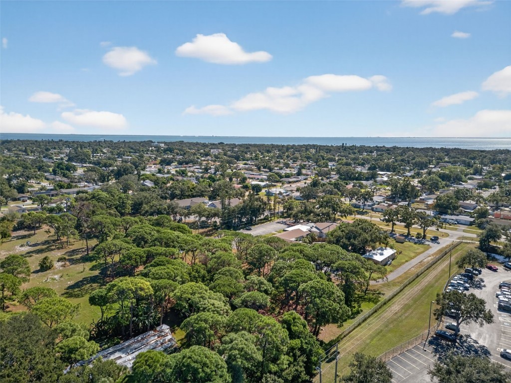 2001 62nd Avenue S Saint Petersburg FL 33712 TB8447764 image9