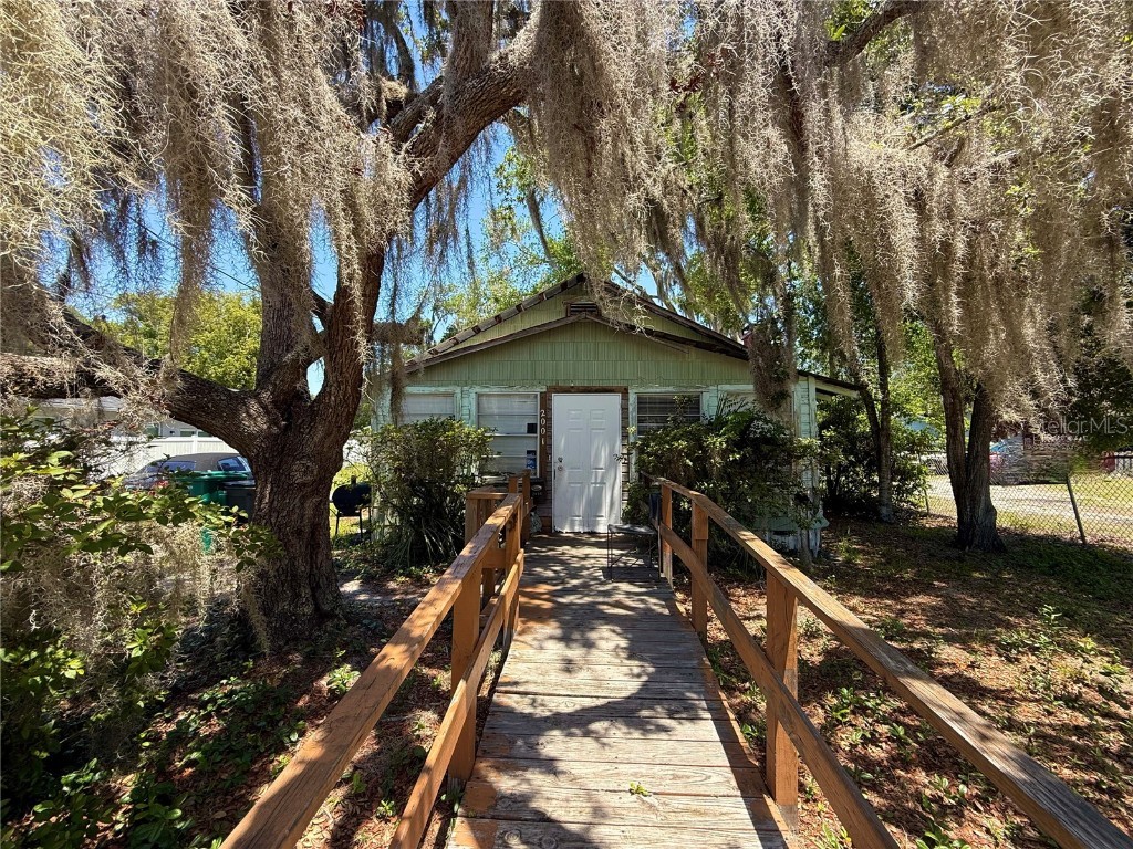 2001 Bates Avenue Eustis FL 32726 G5097190 image1