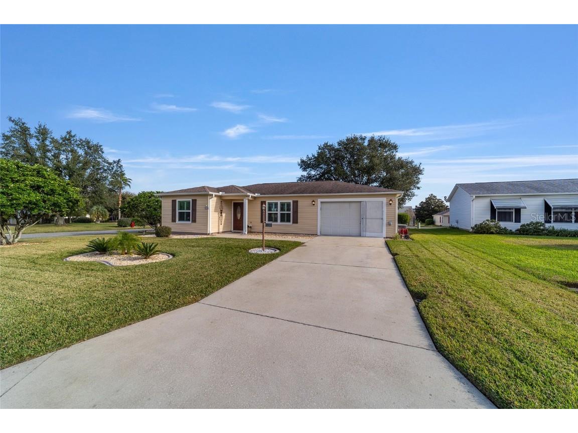 2001 Castano Place The Villages FL 32159 G5090843 image1