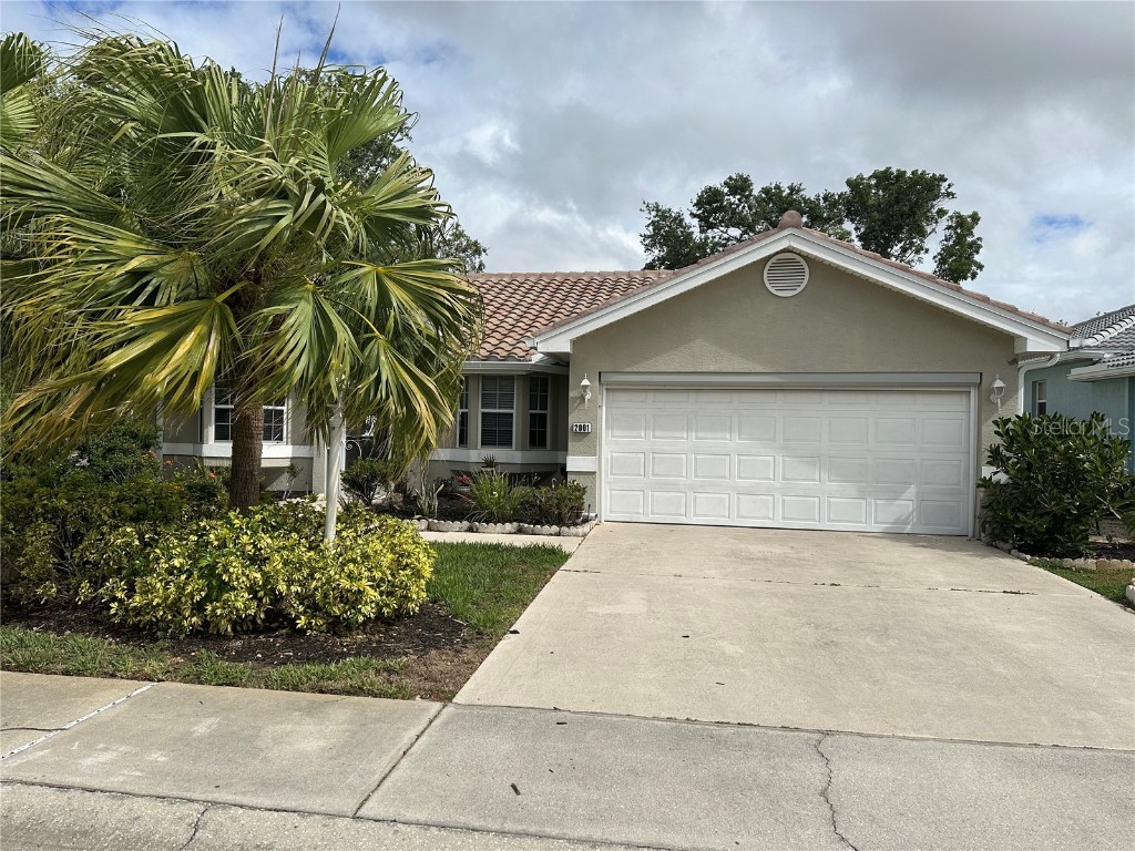 2001 Corona Del Sire Drive North Fort Myers FL 33917 C7474012 image1