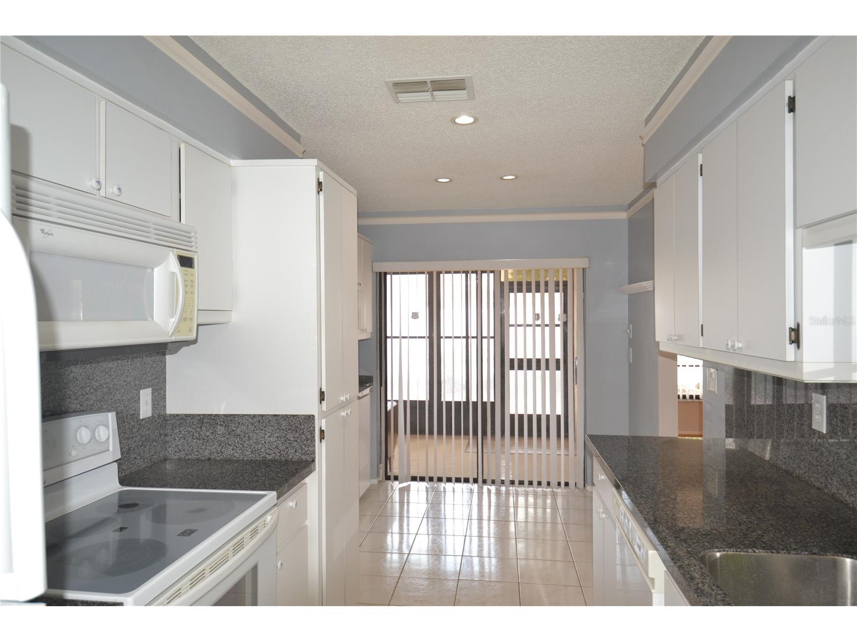 2001 Dover Court Oldsmar FL 34677 TB8526064 image13