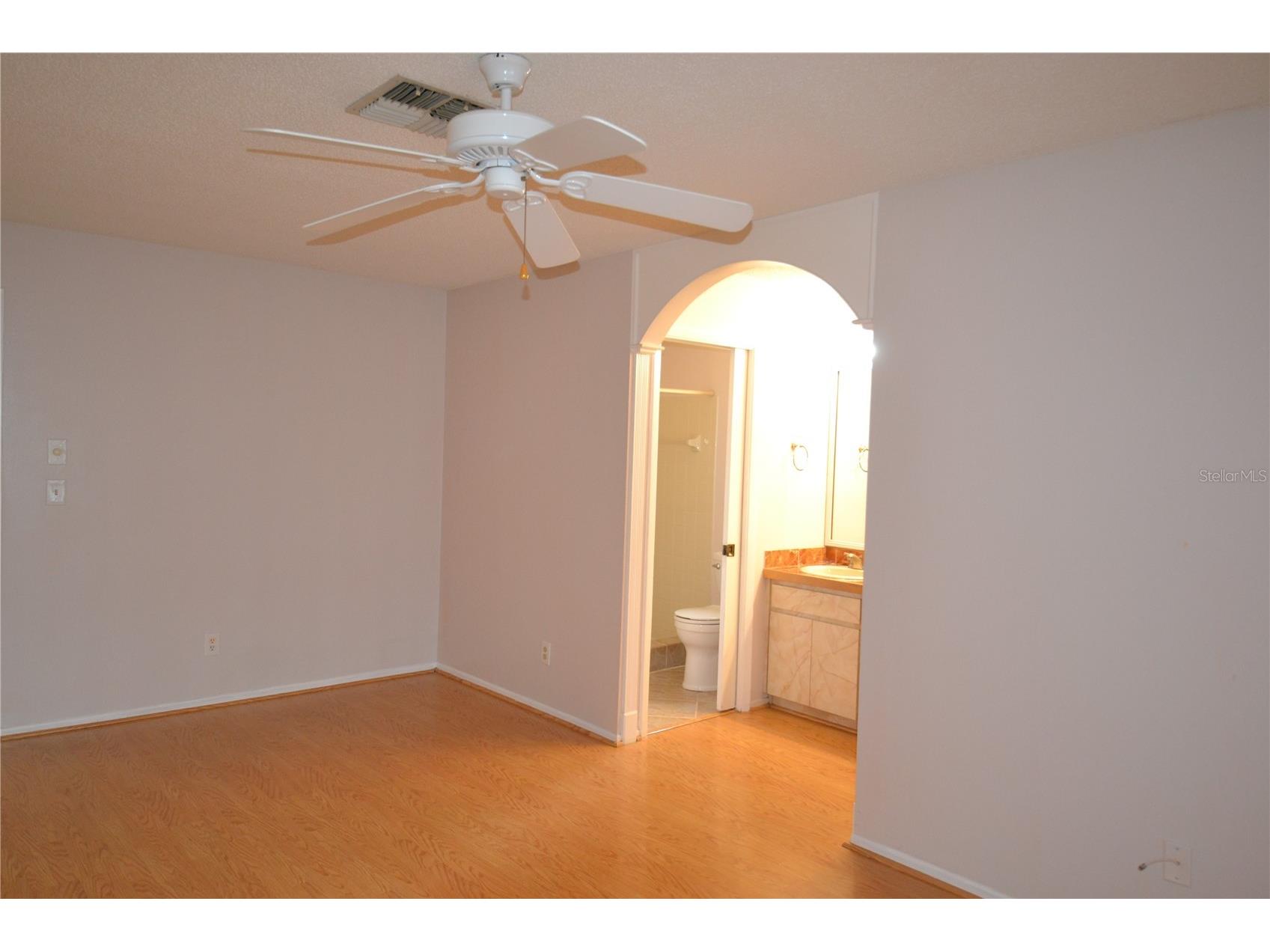 2001 Dover Court Oldsmar FL 34677 TB8526064 image22