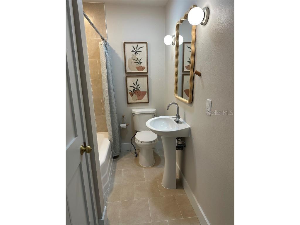 2001 E Powhatan Avenue Tampa FL 33610 TB8445577 image11