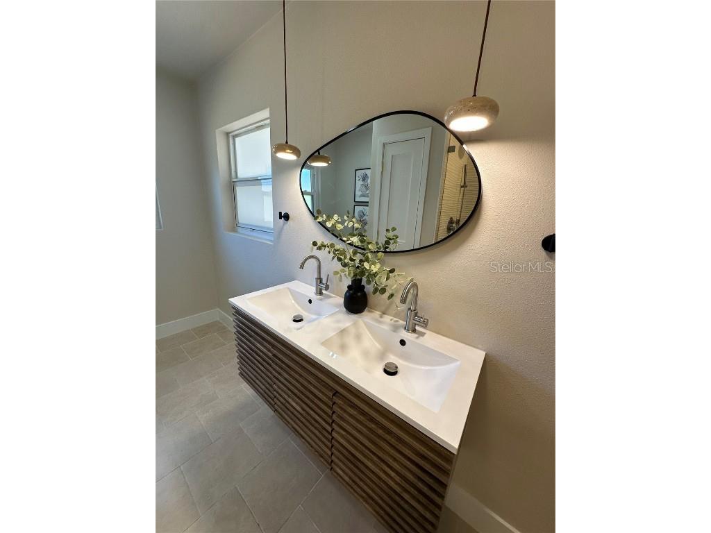 2001 E Powhatan Avenue Tampa FL 33610 TB8445577 image13