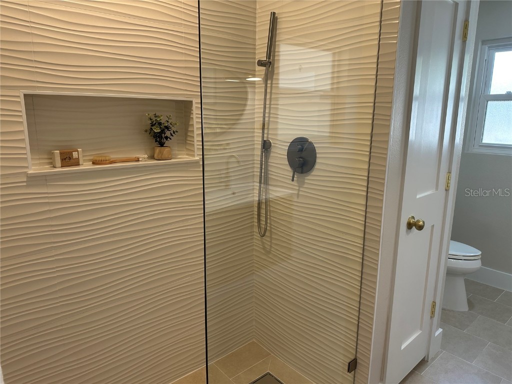 2001 E Powhatan Avenue Tampa FL 33610 TB8445577 image14