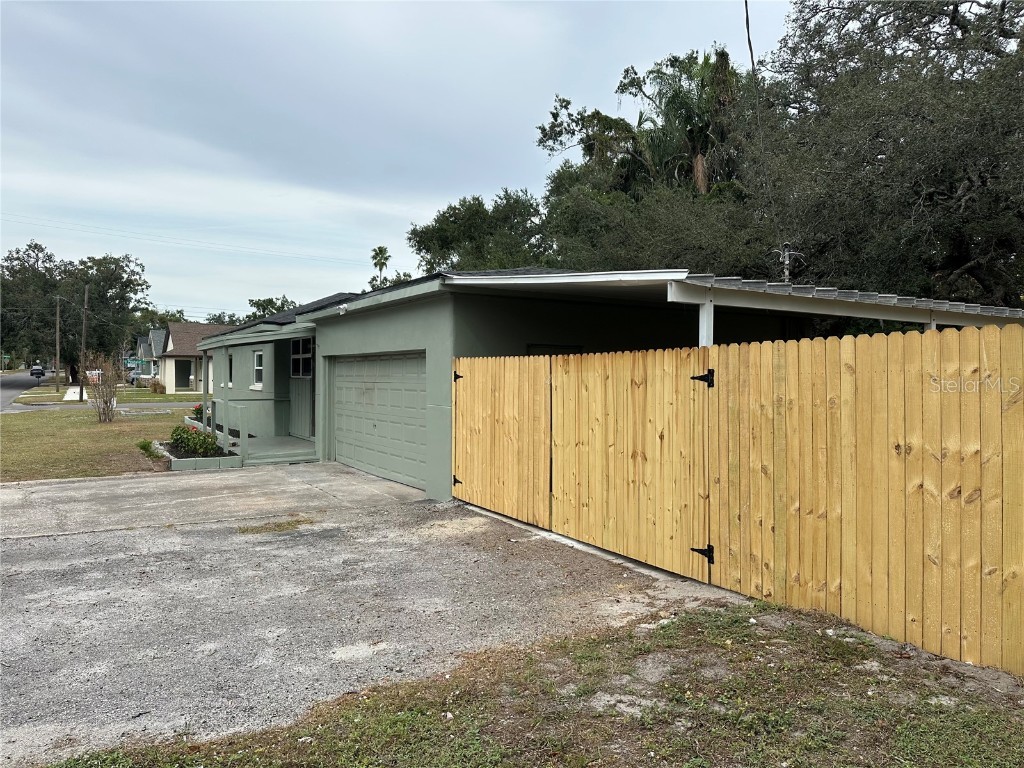 2001 E Powhatan Avenue Tampa FL 33610 TB8445577 image17