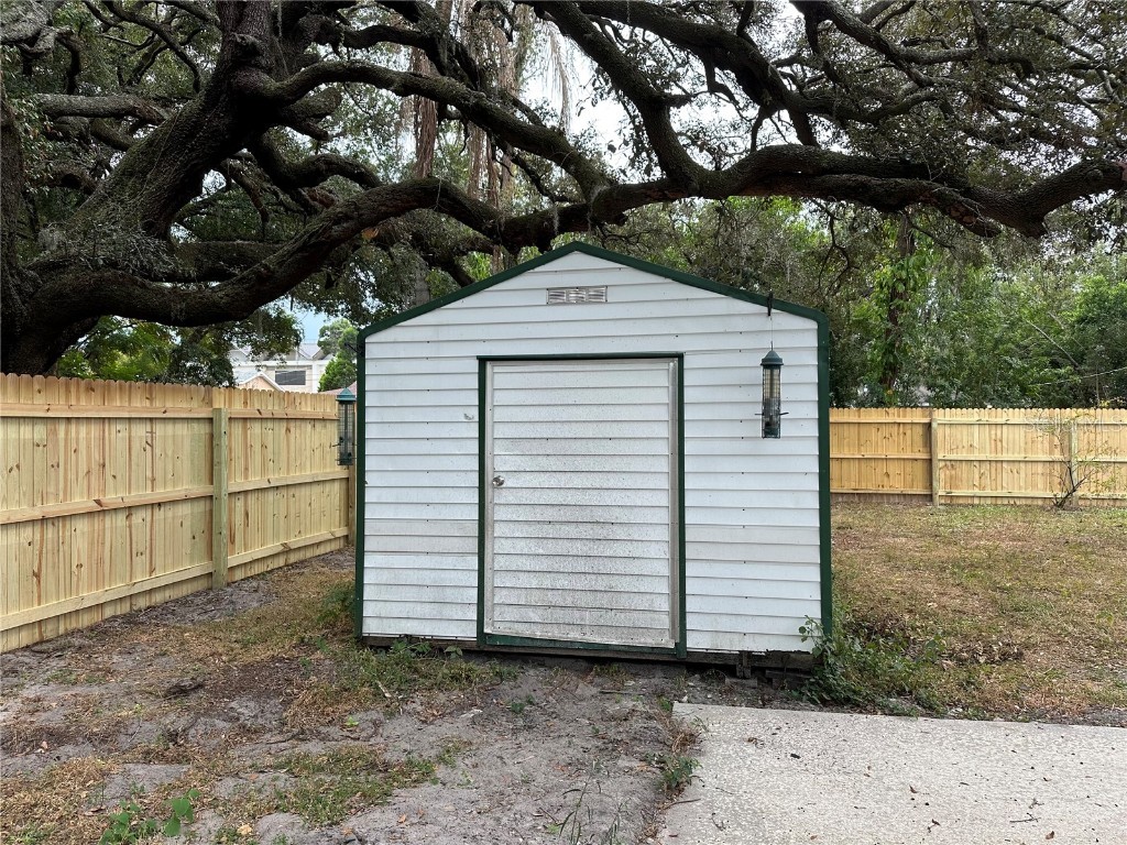 2001 E Powhatan Avenue Tampa FL 33610 TB8445577 image20