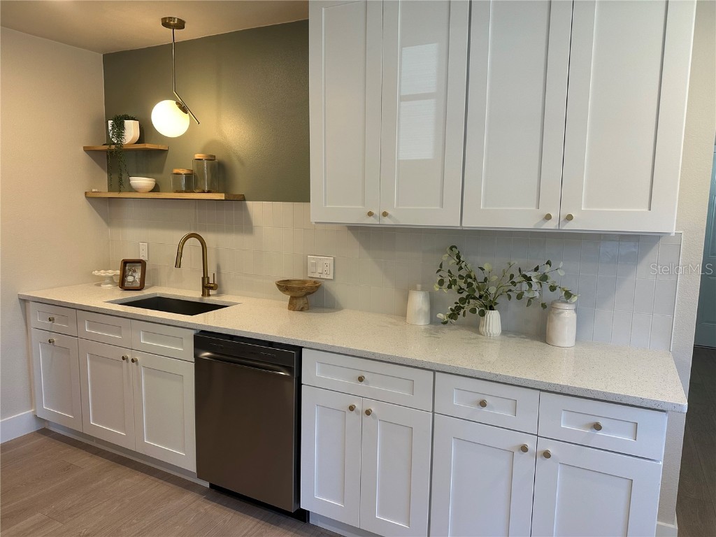 2001 E Powhatan Avenue Tampa FL 33610 TB8445577 image6