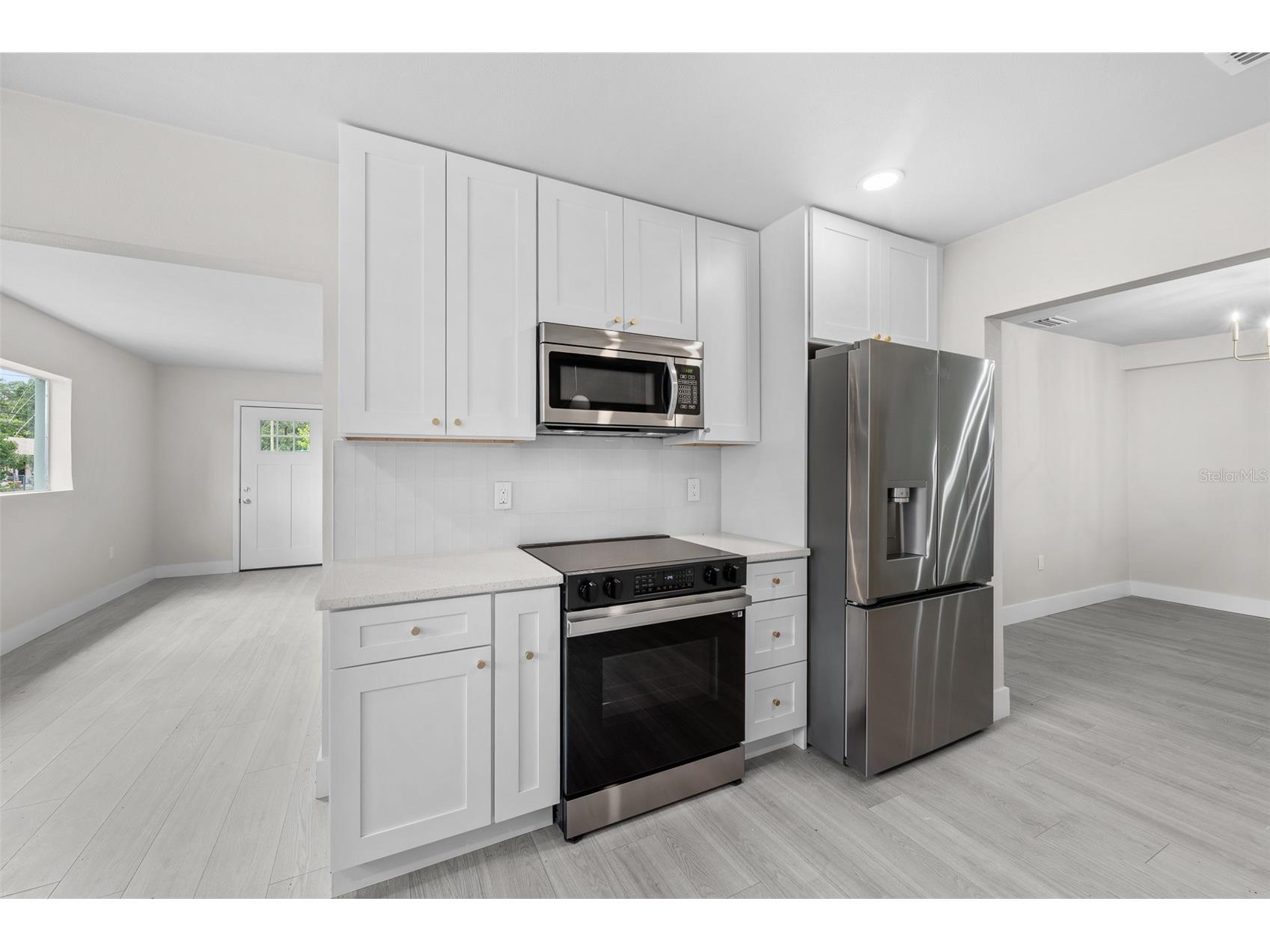 2001 E Powhatan Avenue Tampa FL 33610 TB8514051 image10