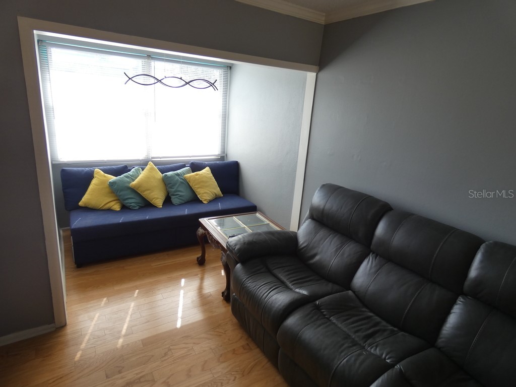 2001 Greenbriar Boulevard #13 Clearwater FL 33763 W7881767 image2