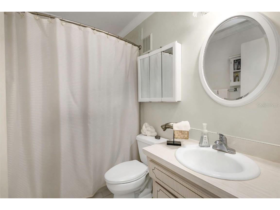 2001 Greenbriar Boulevard #17 Clearwater FL 33763 TB8409021 image12