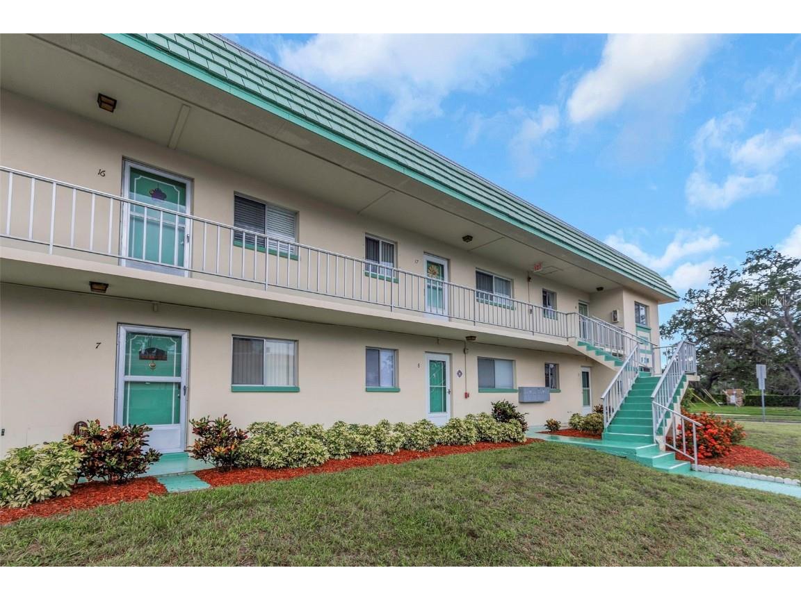 2001 Greenbriar Boulevard #17 Clearwater FL 33763 TB8409021 image3