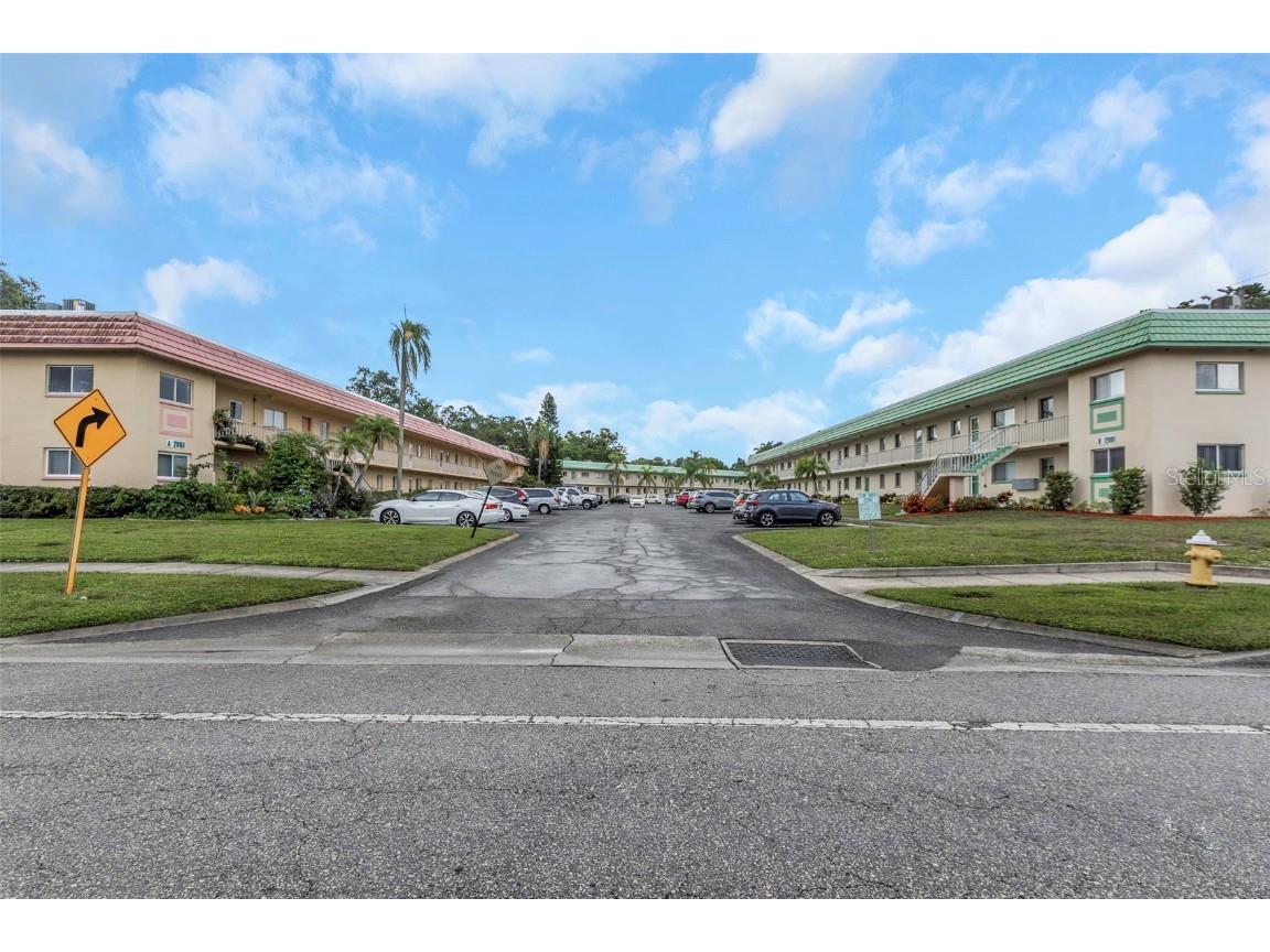 2001 Greenbriar Boulevard #17 Clearwater FL 33763 TB8409021 image41