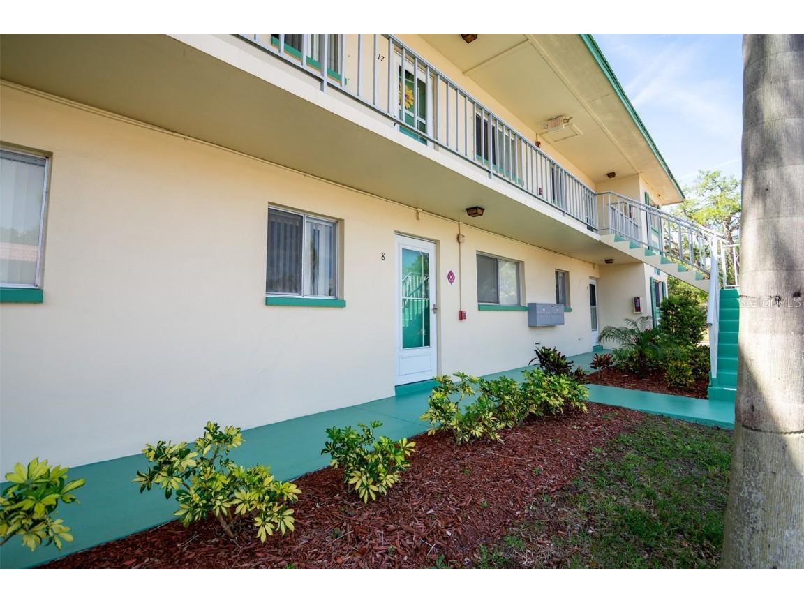 2001 Greenbriar Boulevard #8 Clearwater FL 33763 U8232069 image1