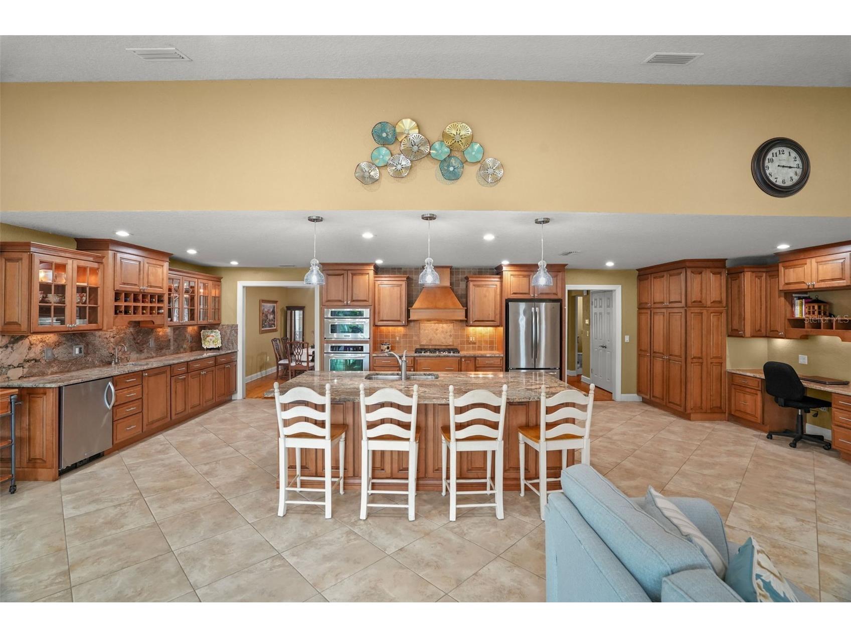 2001 Illinois Ave Ne Saint Petersburg FL 33703 - TAMPA BAY TB8526640 image12
