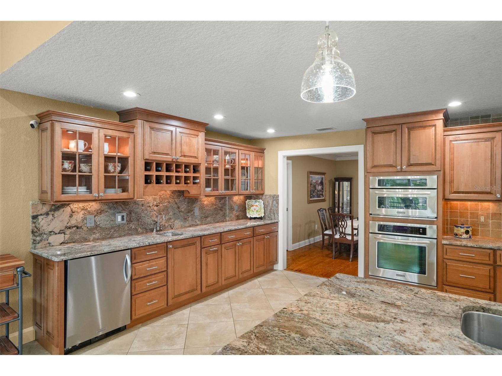 2001 Illinois Ave Ne Saint Petersburg FL 33703 - TAMPA BAY TB8526640 image16