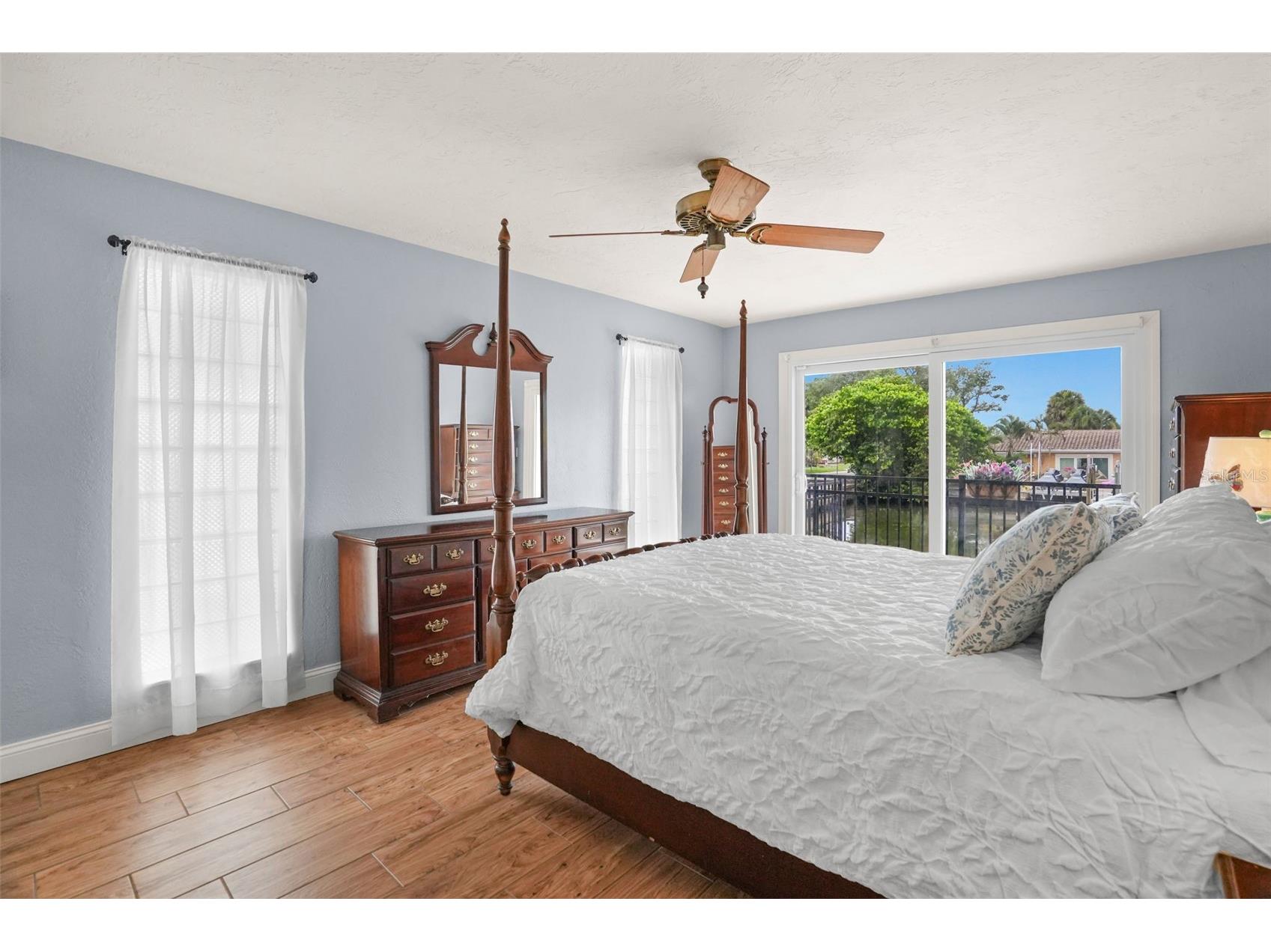 2001 Illinois Ave Ne Saint Petersburg FL 33703 - TAMPA BAY TB8526640 image28