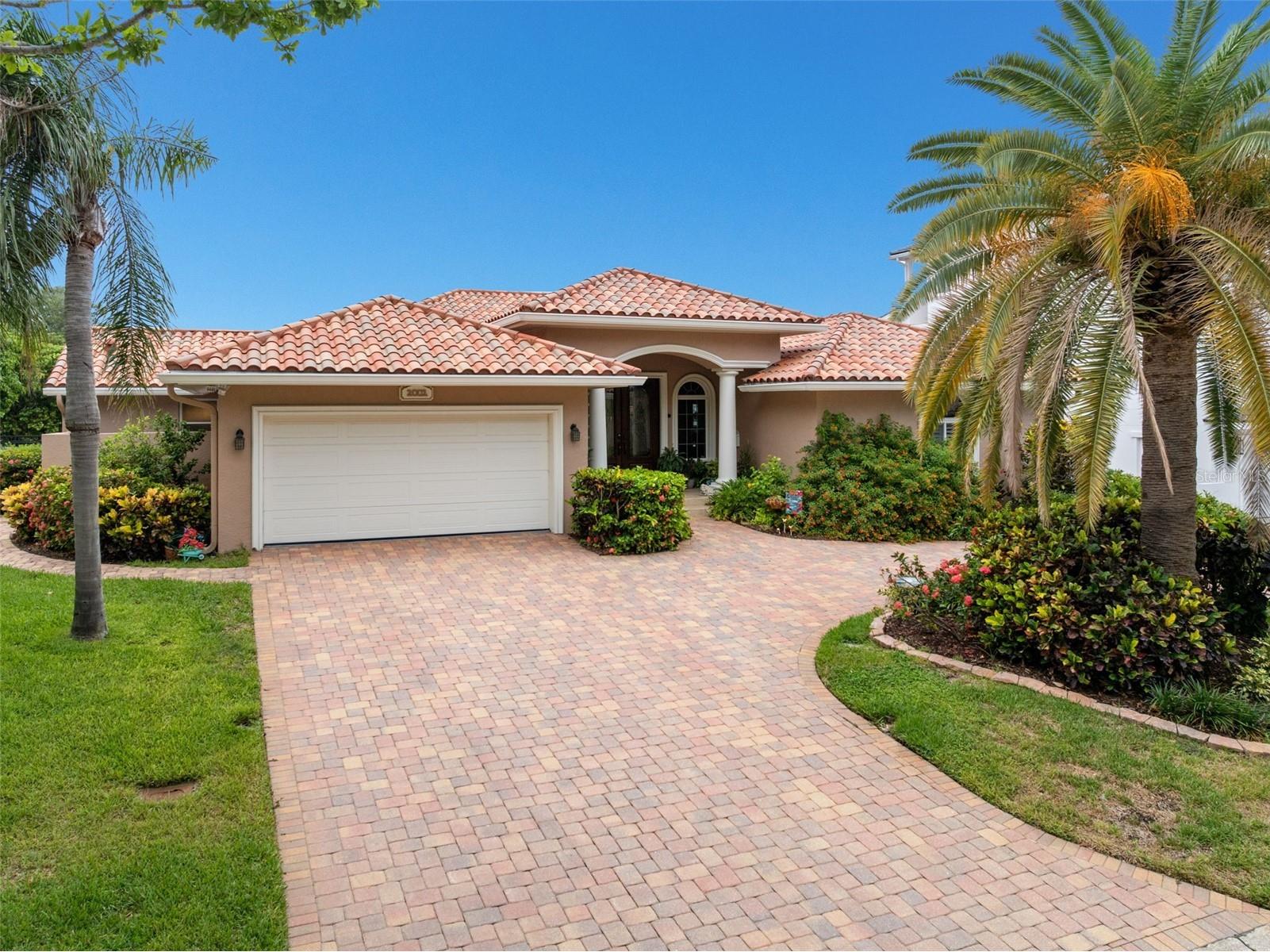 2001 Illinois Ave Ne Saint Petersburg FL 33703 - TAMPA BAY TB8526640 image3