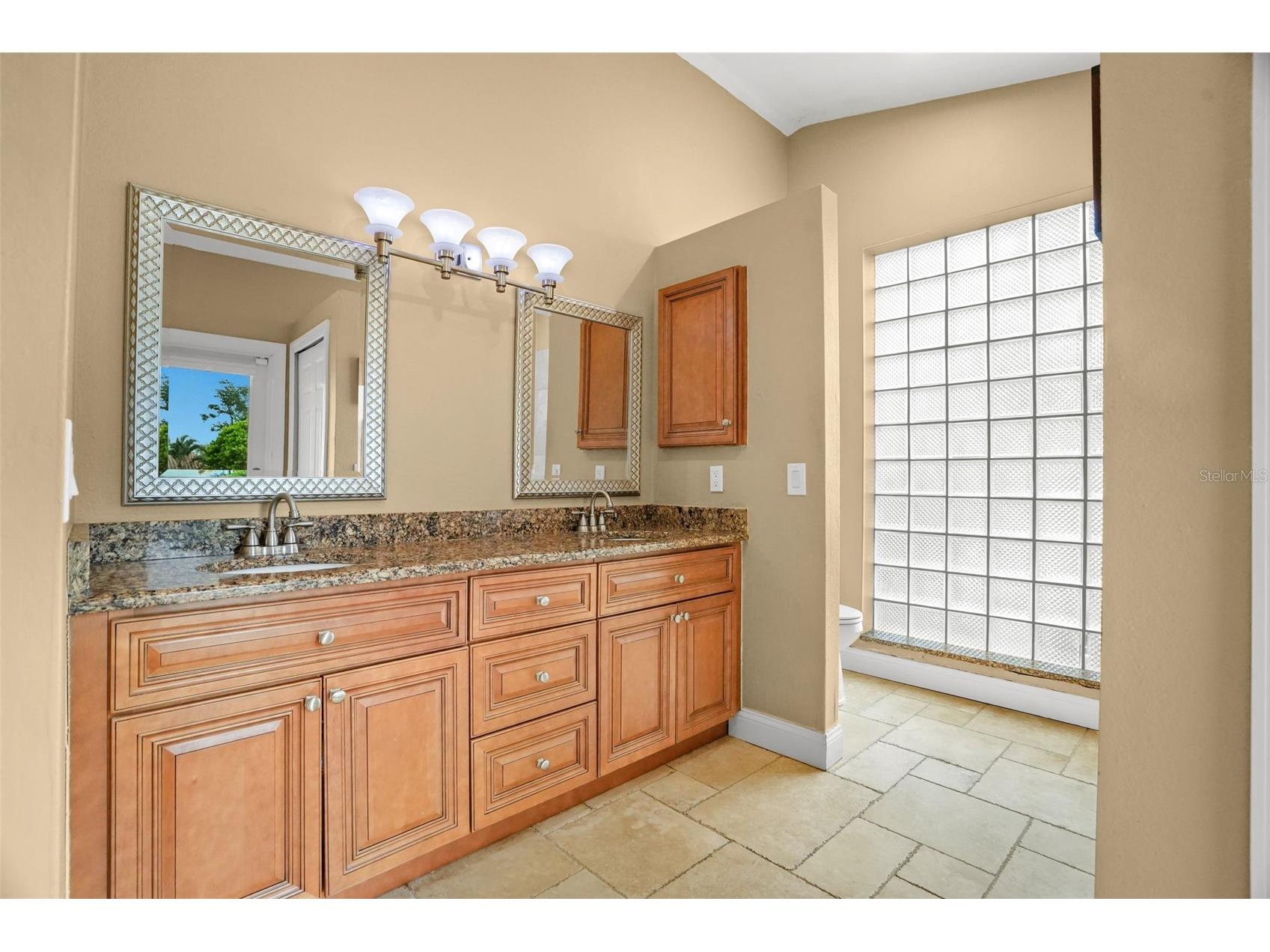 2001 Illinois Ave Ne Saint Petersburg FL 33703 - TAMPA BAY TB8526640 image30