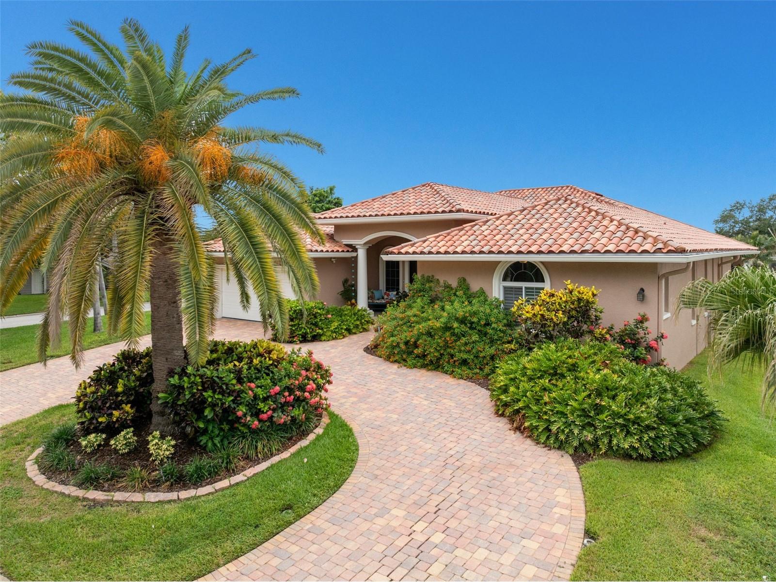 2001 Illinois Ave Ne Saint Petersburg FL 33703 - TAMPA BAY TB8526640 image4