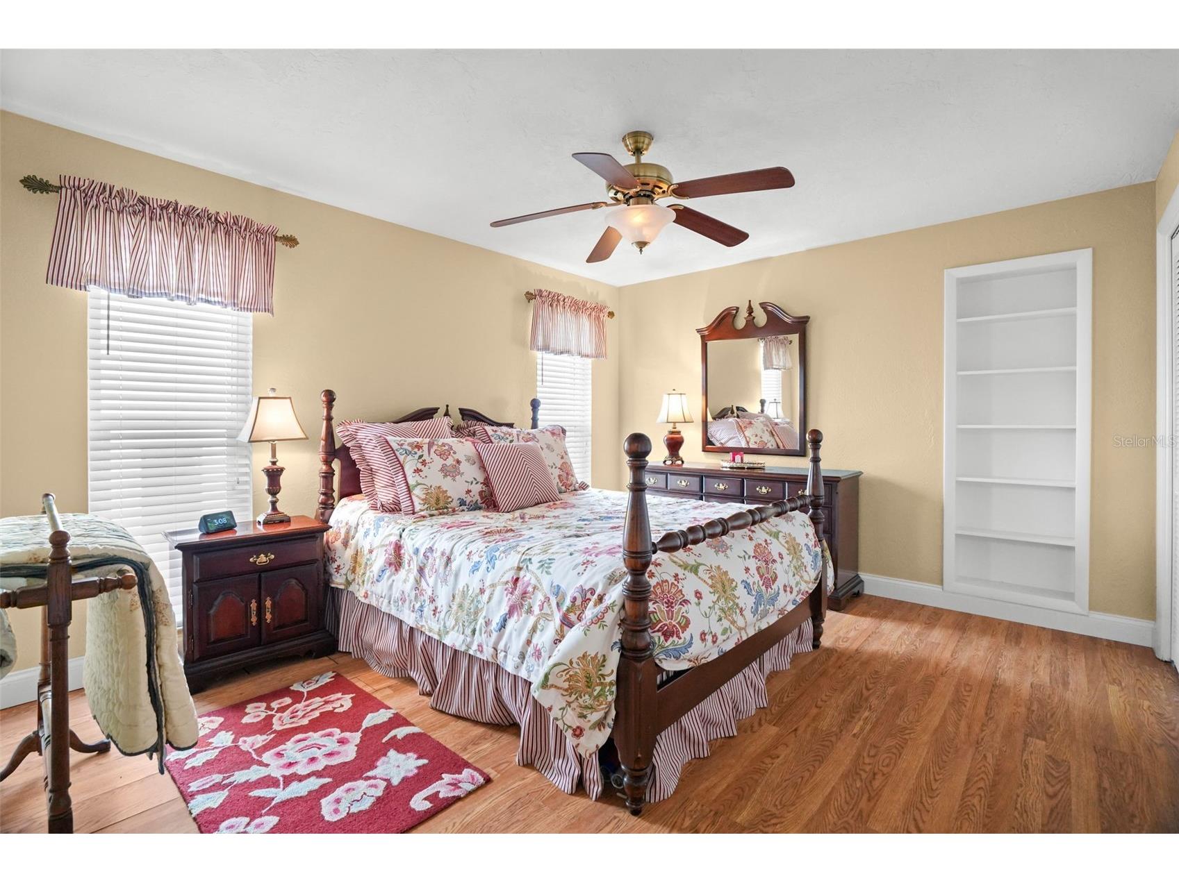 2001 Illinois Ave Ne Saint Petersburg FL 33703 - TAMPA BAY TB8526640 image40