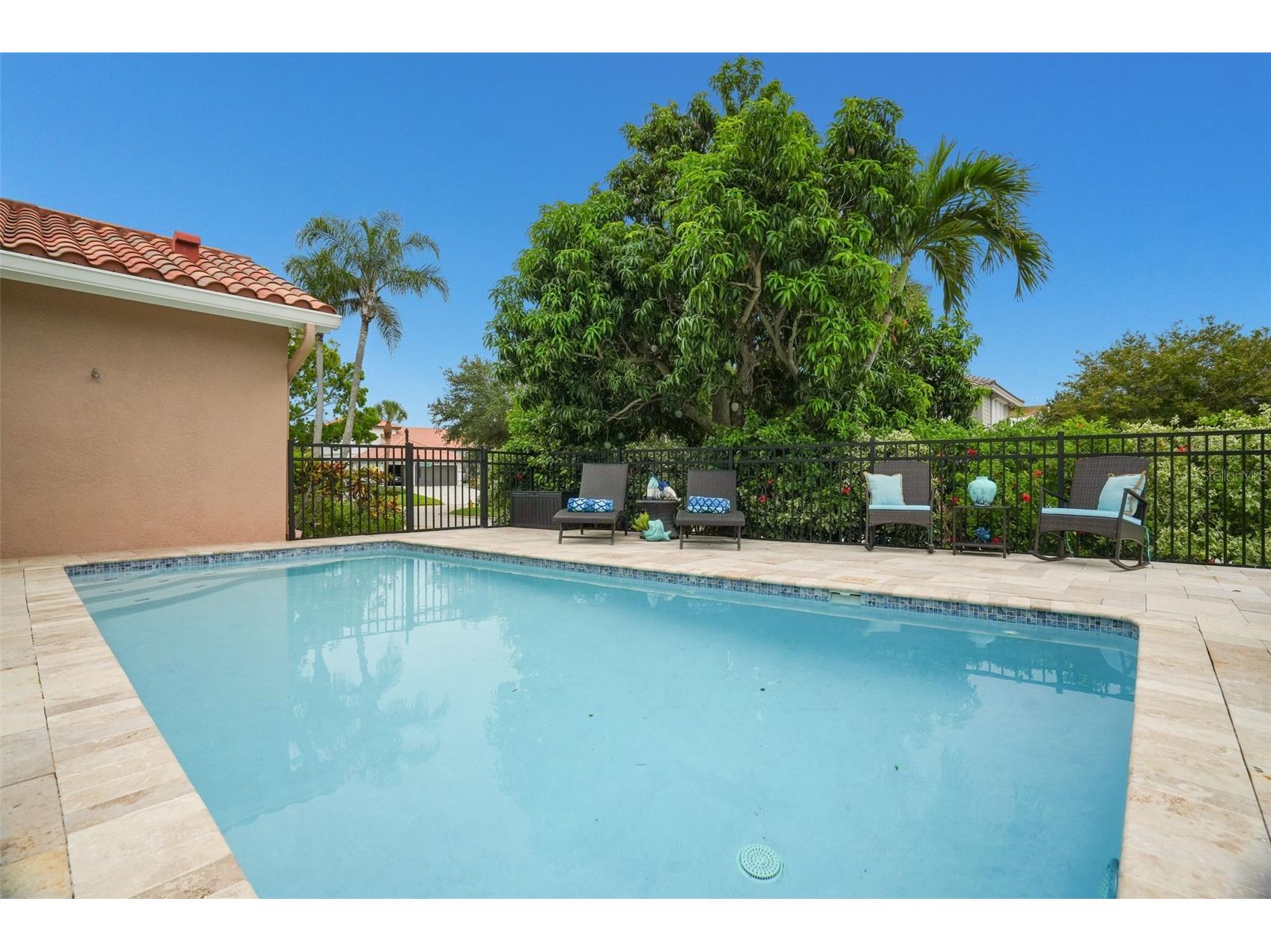 2001 Illinois Ave Ne Saint Petersburg FL 33703 - TAMPA BAY TB8526640 image44