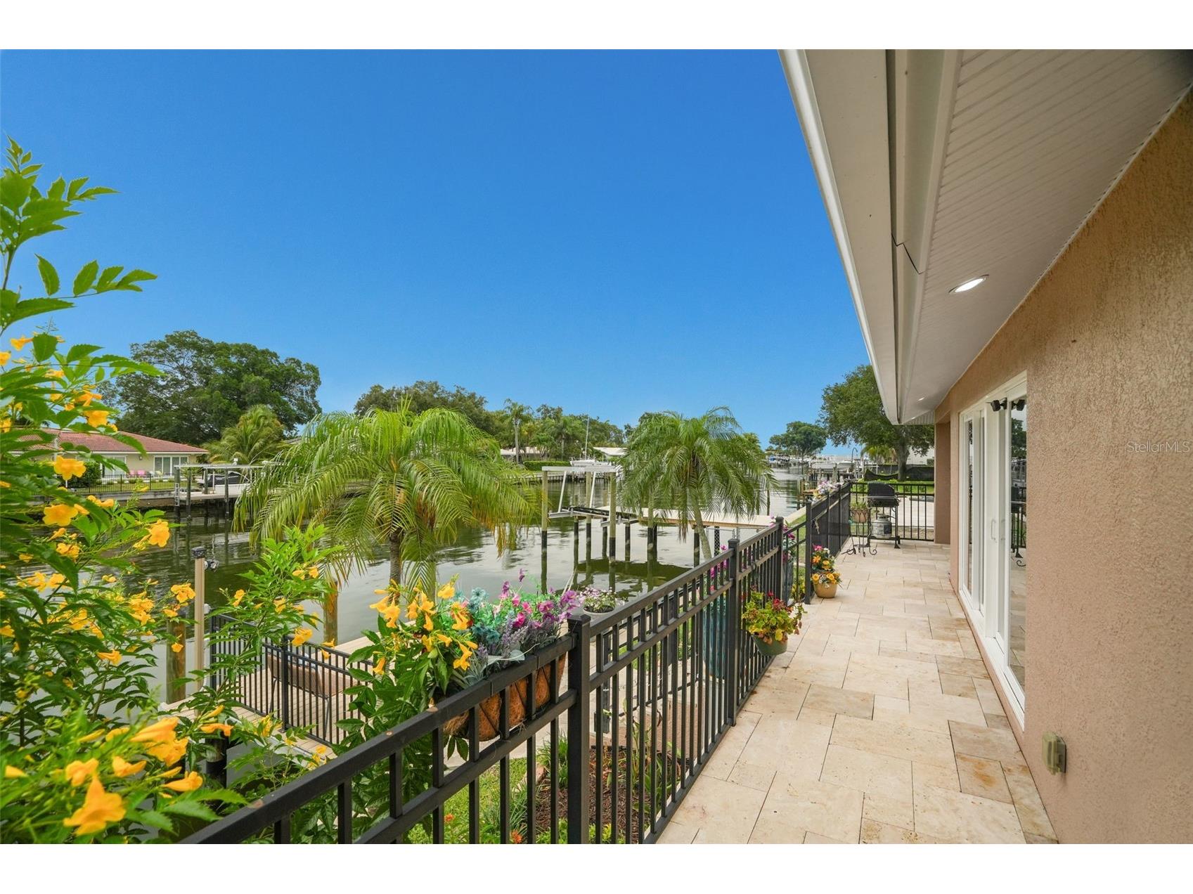2001 Illinois Ave Ne Saint Petersburg FL 33703 - TAMPA BAY TB8526640 image47