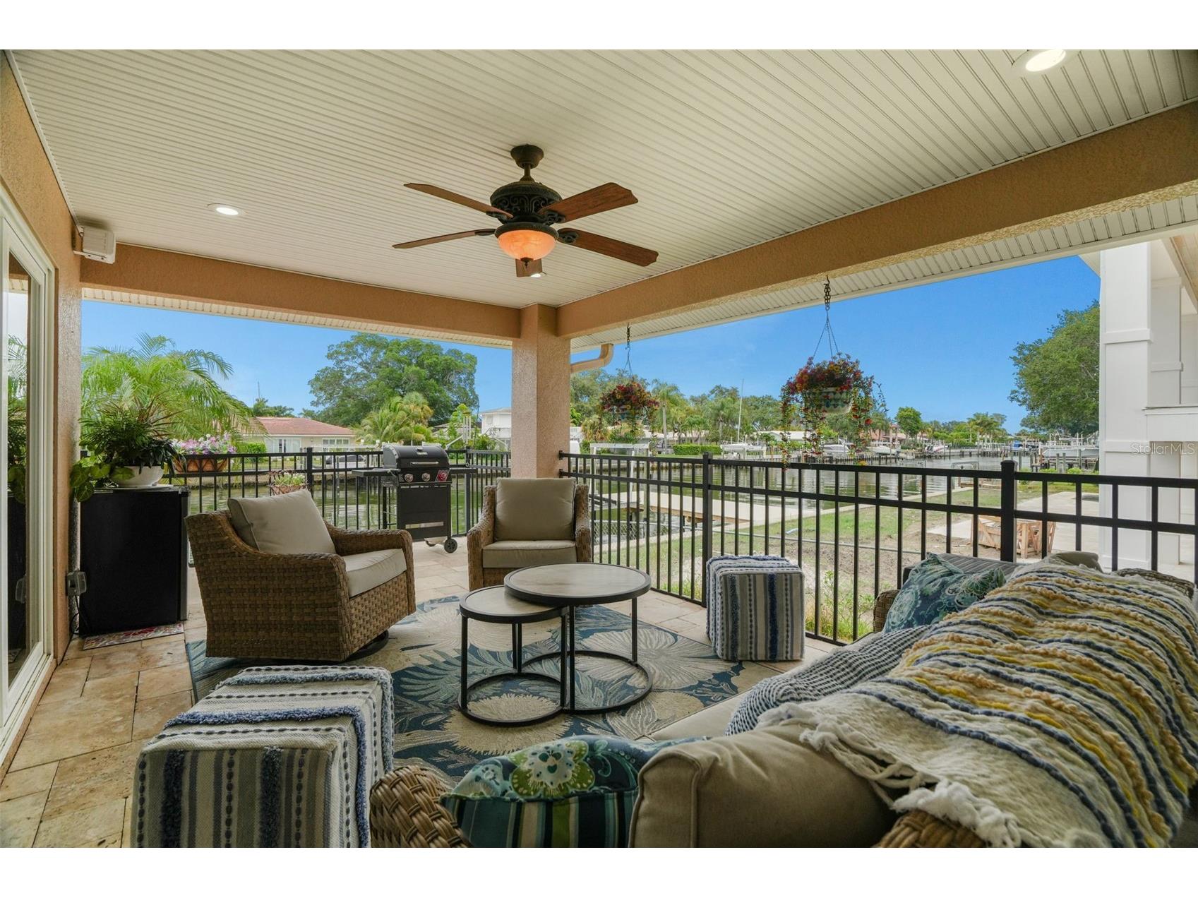 2001 Illinois Ave Ne Saint Petersburg FL 33703 - TAMPA BAY TB8526640 image49