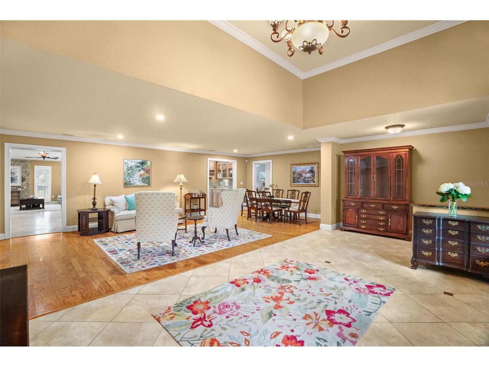 2001 Illinois Ave Ne Saint Petersburg FL 33703 - TAMPA BAY TB8526640 image6