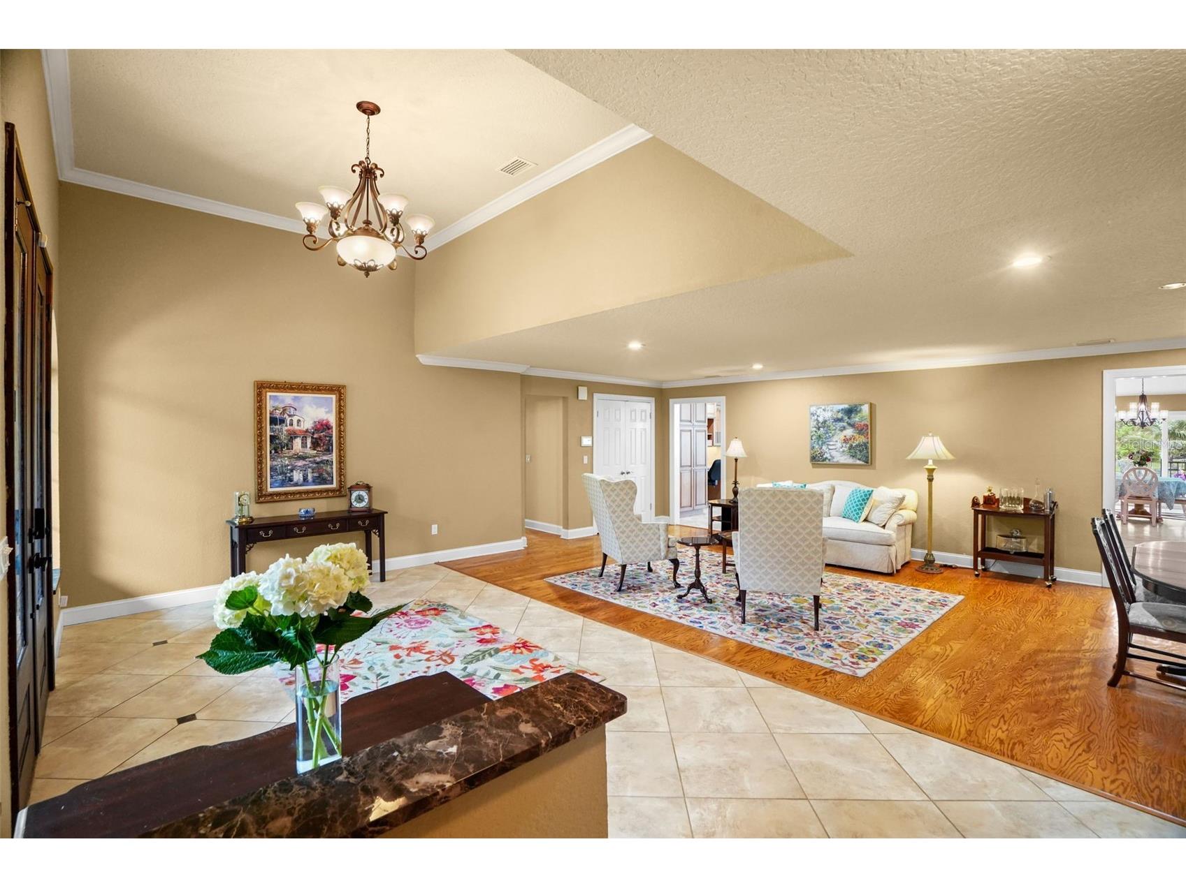 2001 Illinois Ave Ne Saint Petersburg FL 33703 - TAMPA BAY TB8526640 image7