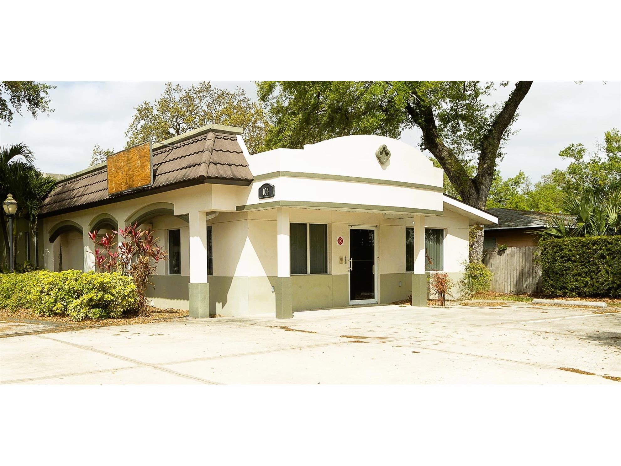 2001 Manatee Avenue E #104 Bradenton FL 34208 TB8506422 image1