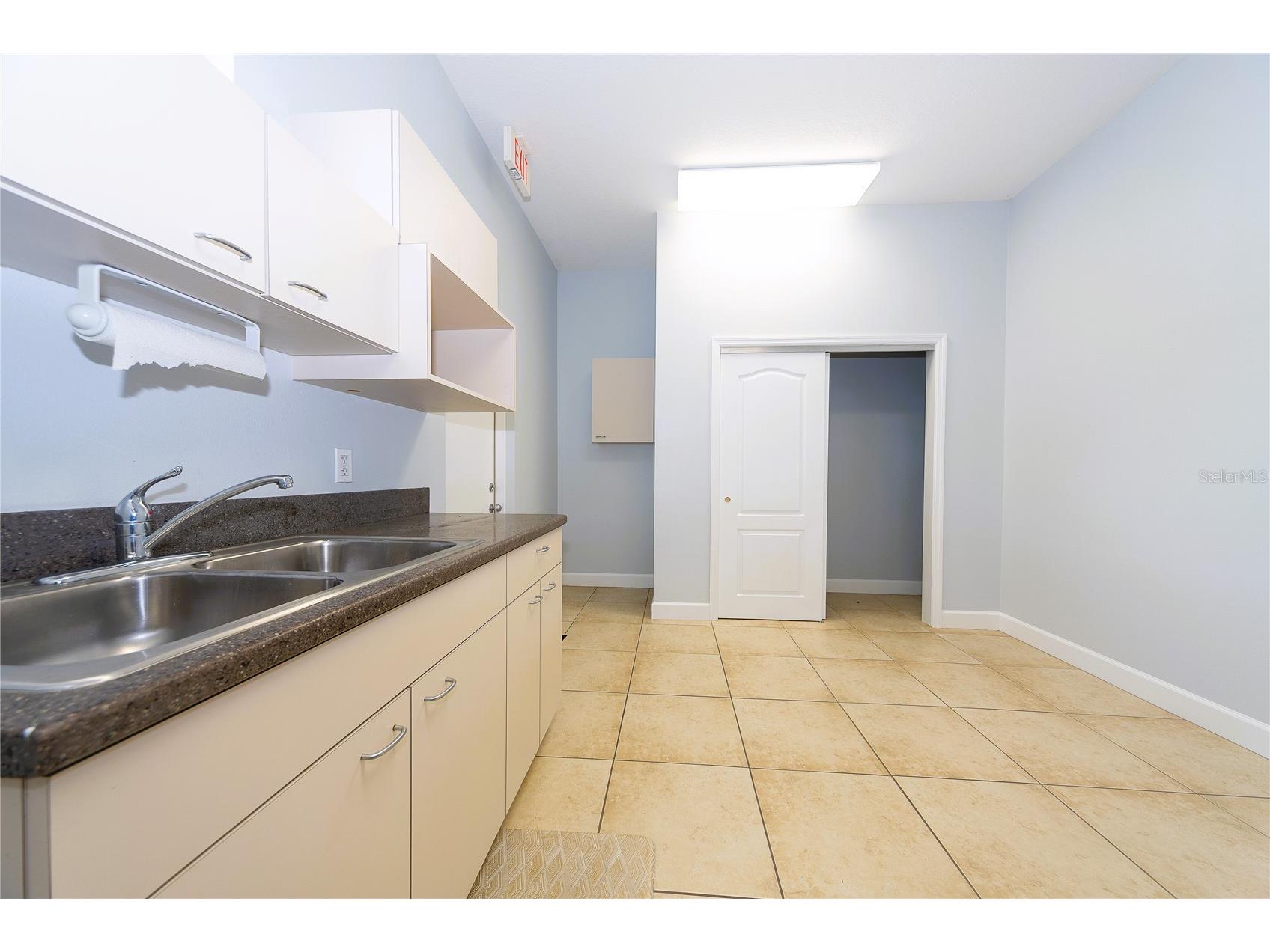 2001 Manatee Avenue E #104 Bradenton FL 34208 TB8506422 image12
