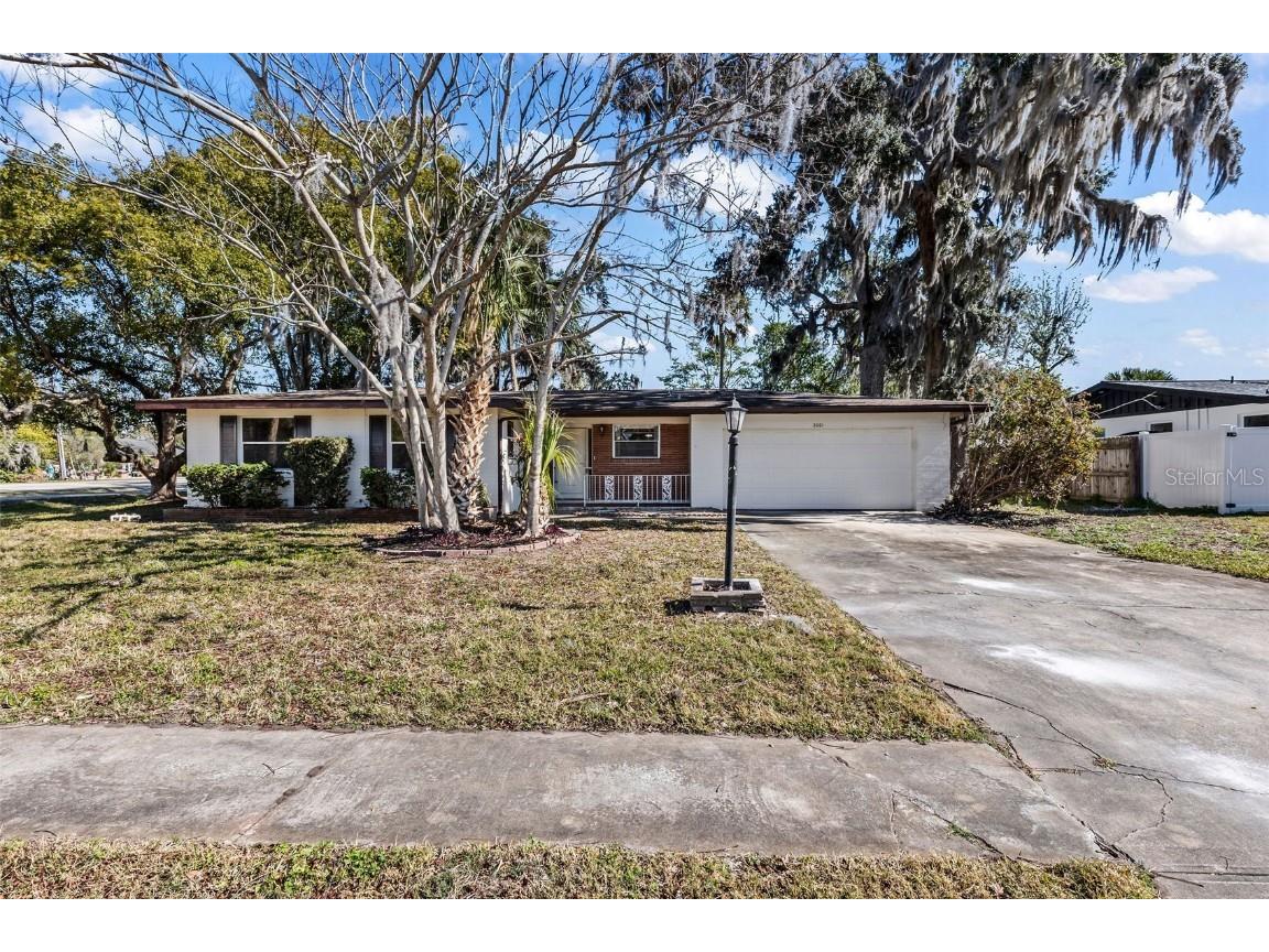 2001 Mike Street South Daytona FL 32119 V4940742 image1