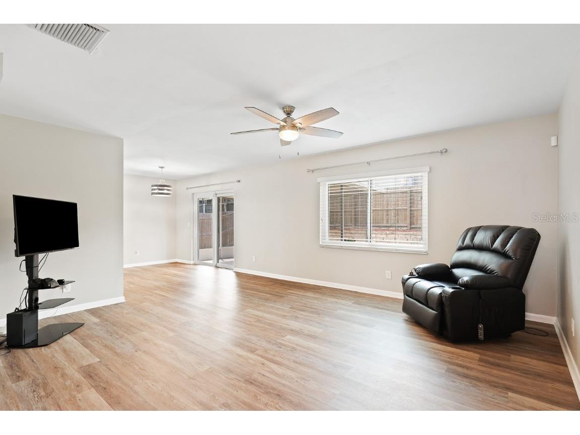 2001 Paladin Court Valrico FL 33594 TB8421742 image4