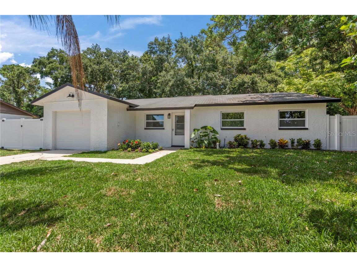 2001 Powderhorn Drive Clearwater FL 33755 U8245783 image1