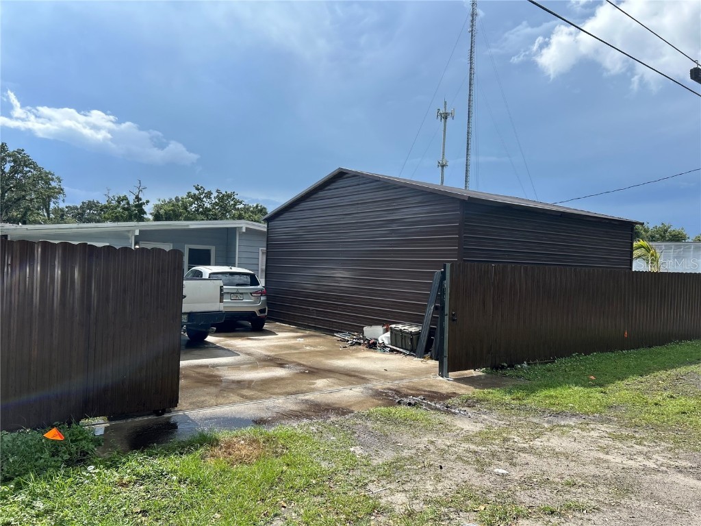 2001 S 51st Street Tampa FL 33619 TB8406520 image14