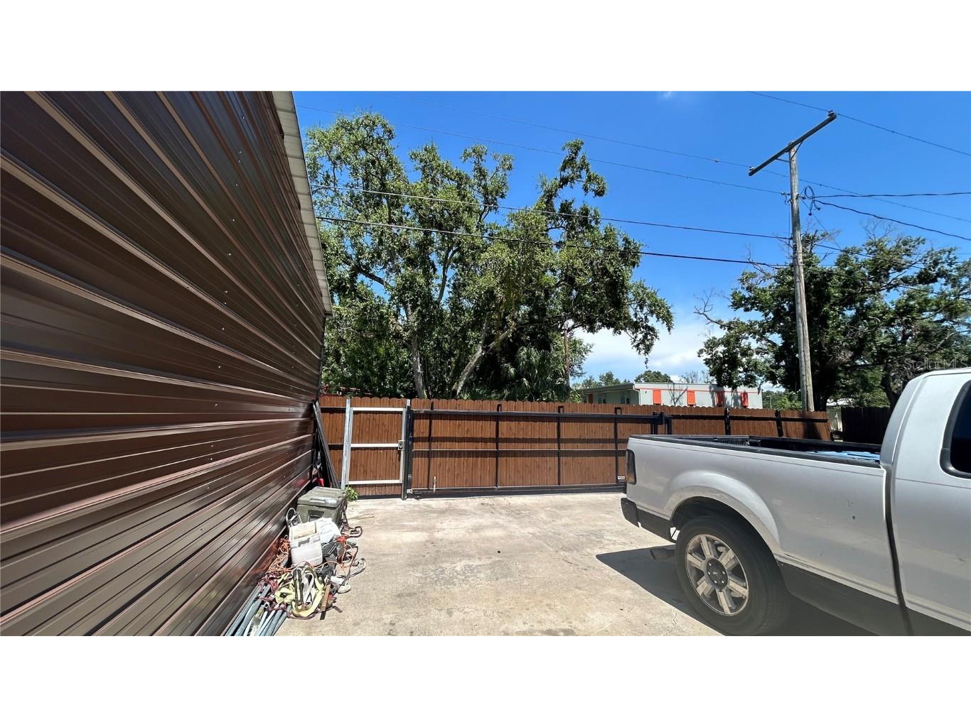 2001 S 51st Street Tampa FL 33619 TB8406520 image16