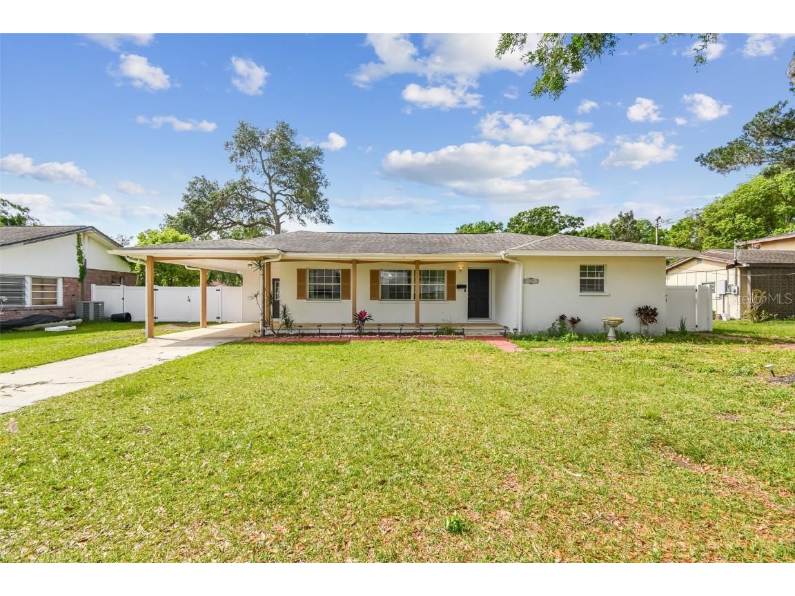 2001 Spooner Drive Plant City FL 33563 TB8367651 image1