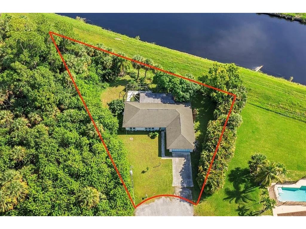 2001 SW Driftwood Street Port Saint Lucie FL 34953 J992071 image1