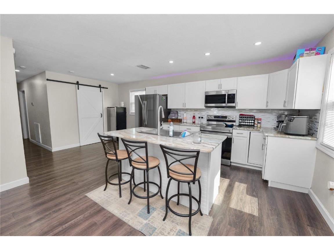 2001 W Ball Street Plant City FL 33563 L4954664 image13