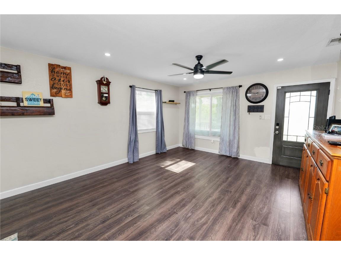 2001 W Ball Street Plant City FL 33563 L4954664 image9