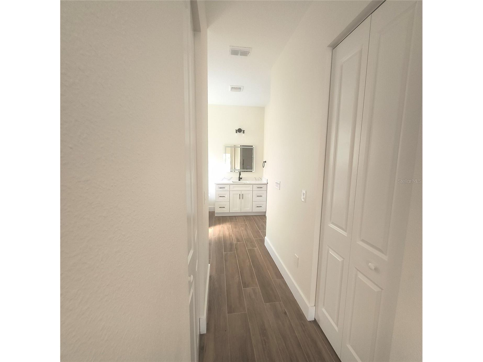20016 Oakflower Avenue Tampa FL 33647 TB8518022 image16