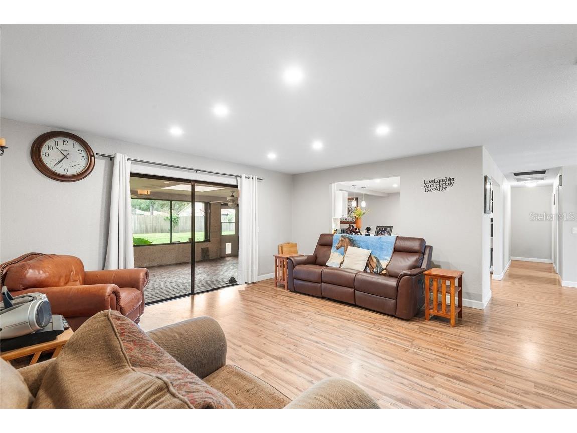 2002 Amesbury Drive Auburndale FL 33823 P4936524 image16