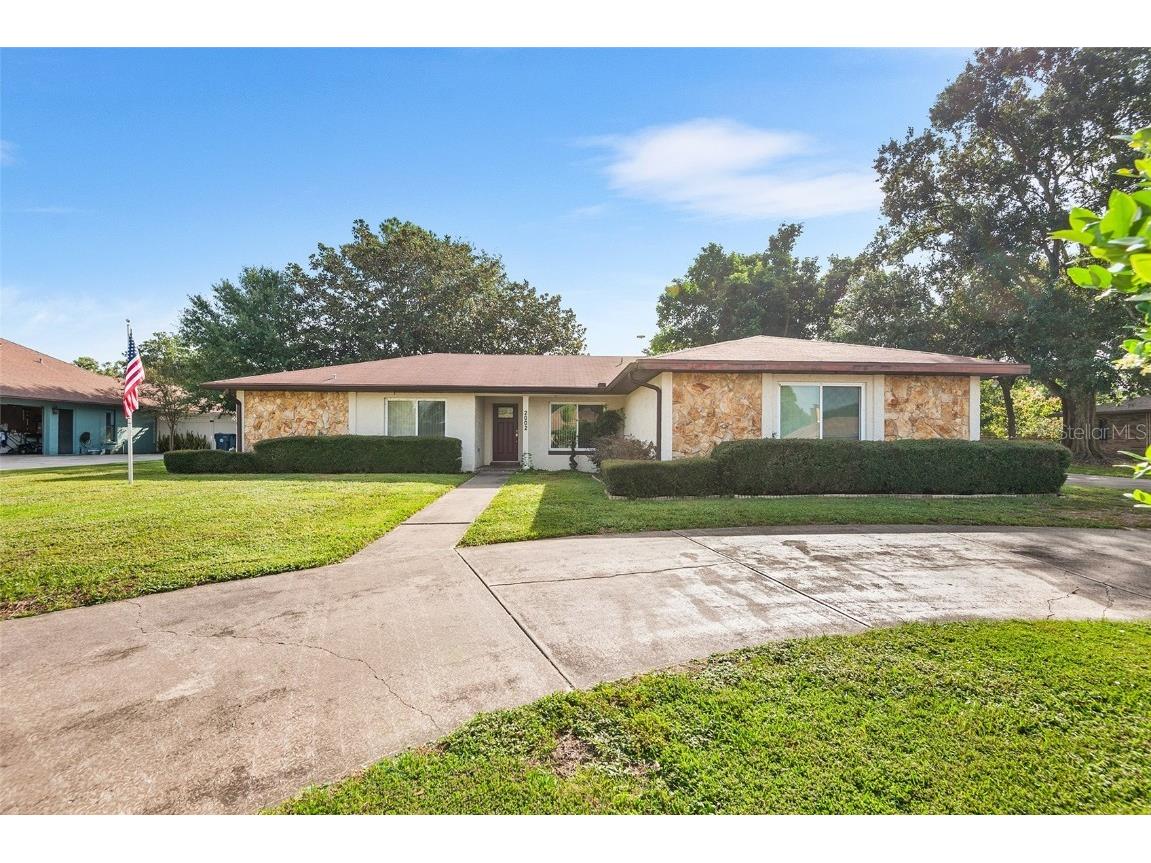 2002 Amesbury Drive Auburndale FL 33823 P4936524 image2