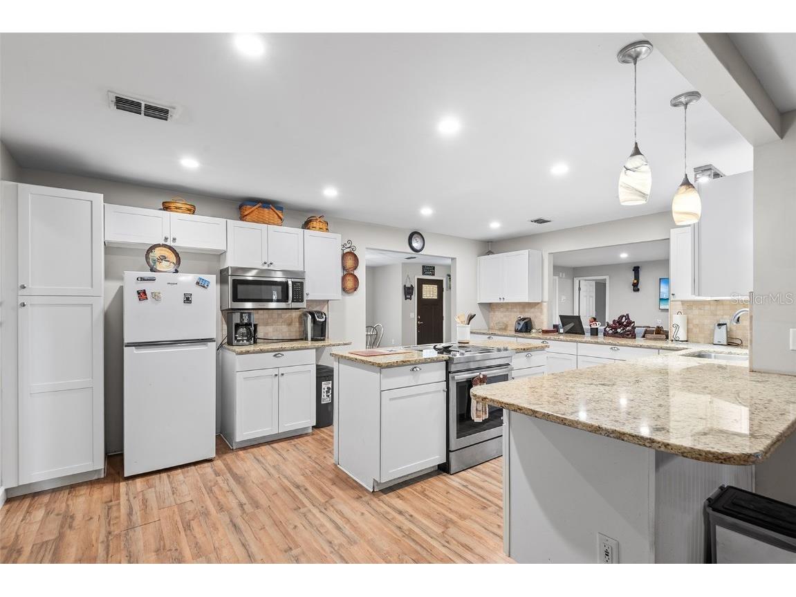 2002 Amesbury Drive Auburndale FL 33823 P4936524 image5