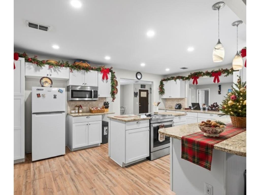 2002 Amesbury Drive Auburndale FL 33823 P4936524 image6