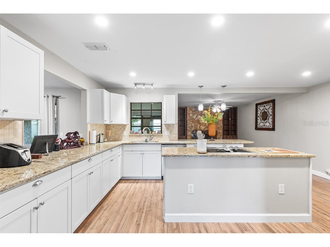 2002 Amesbury Drive Auburndale FL 33823 P4936524 image8