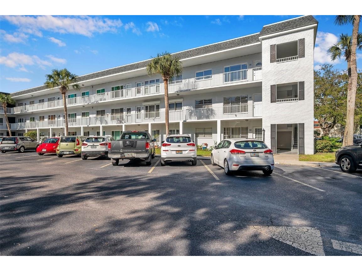 2002 Australia Way E #68 Clearwater FL 33763 U8188034 image1