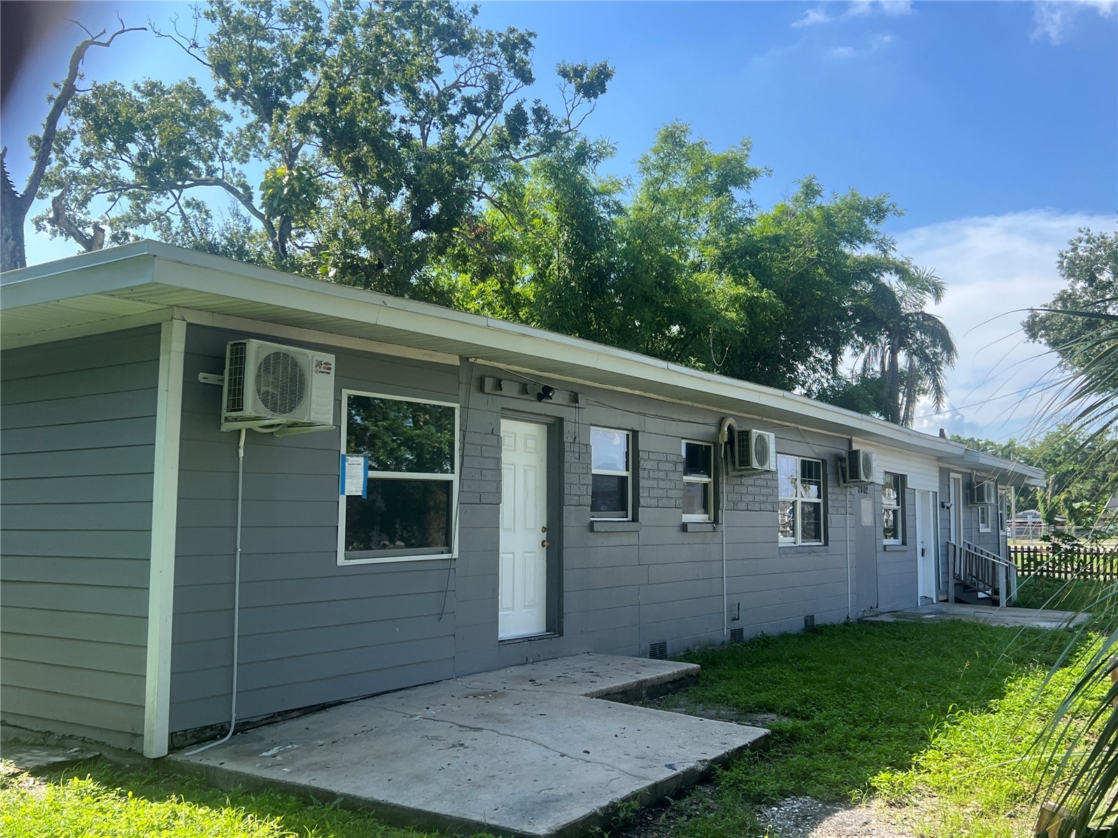 2002 E 33rd Avenue Tampa FL 33610 TB8492762 image1