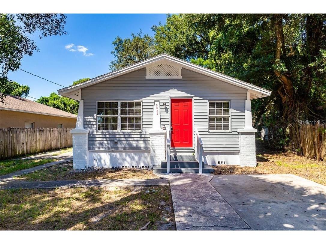 2002 E Ellicott Street Tampa FL 33610 TB8340507 image1